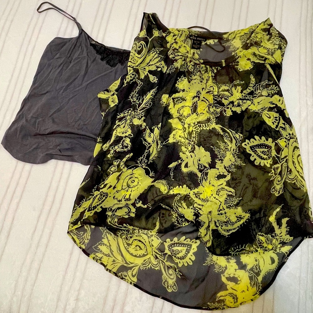 Women’s blouse top 2 in one!